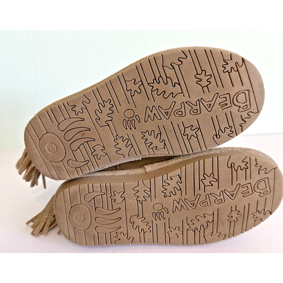 Bearpaw Mia Youth 2026Y/ Pewter Distressed Glitter fringe tan boots Size 13 - Picture 6 of 7